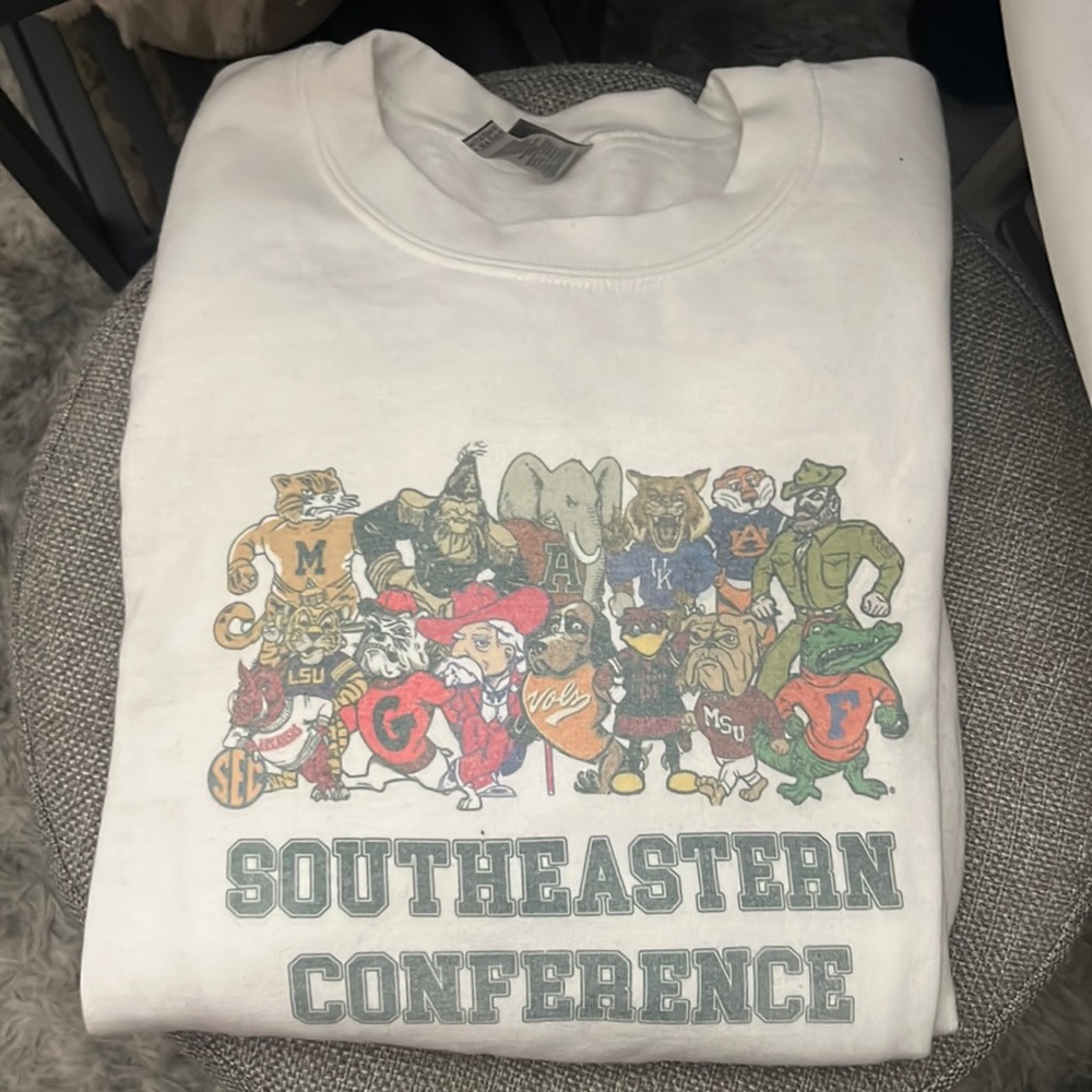 Sweatshirt
